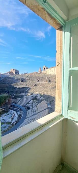 Апартаменты Finestre Sul Teatro - Catania - Parking Included Экстерьер фото
